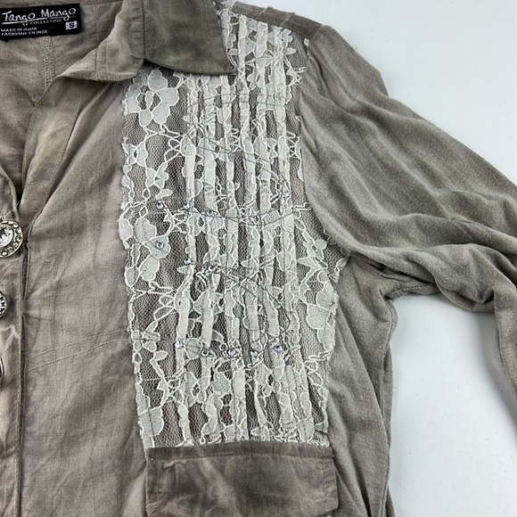 Tango Mango button down shirt blouse with unique details - Picture 5 of 10